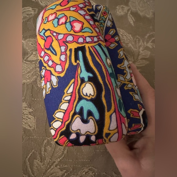 Vera Bradley Glasses Holder - Picture 4 of 6